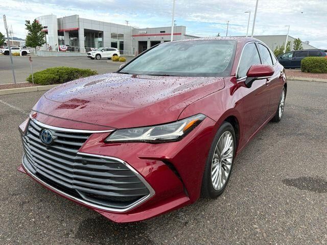 2022 Toyota Avalon Hybrid Limited