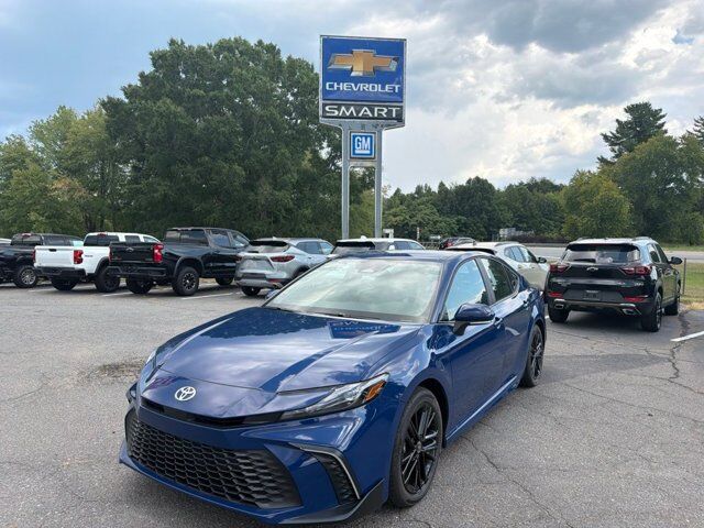 2026 Toyota Camry SE — photo 1 of 1