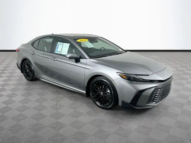2026 Toyota Camry SE — photo 1 of 13
