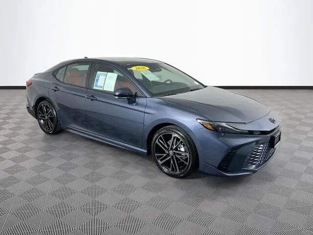 2026 Toyota Camry SE — photo 1 of 13