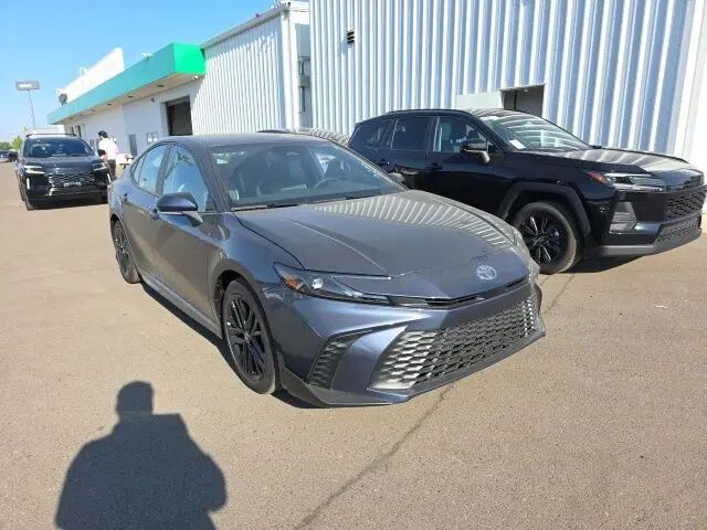 2026 Toyota Camry SE — photo 1 of 5