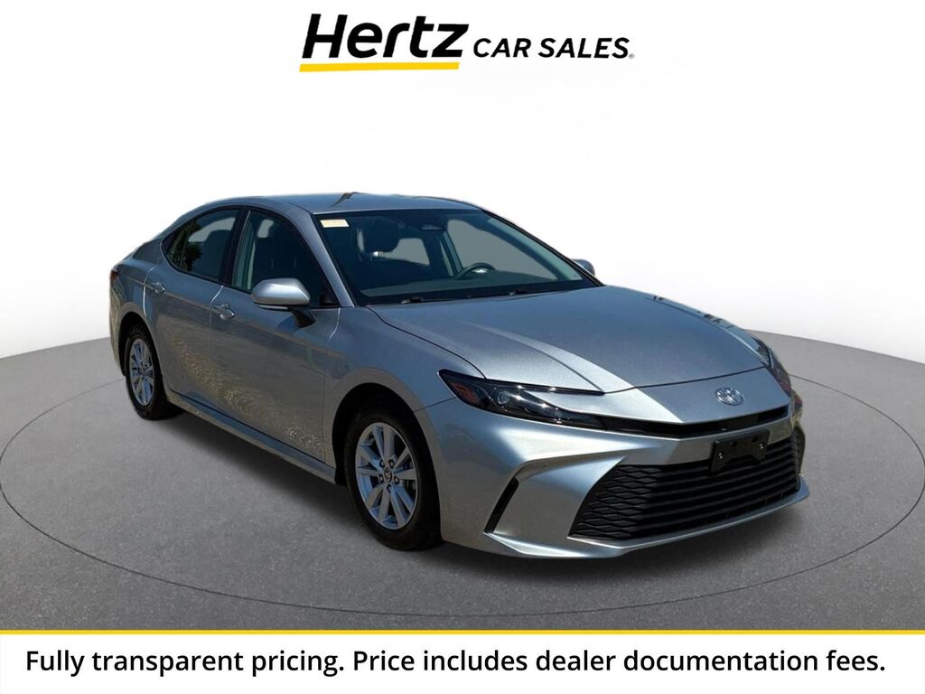 2025 Toyota Camry LE — photo 1 of 1