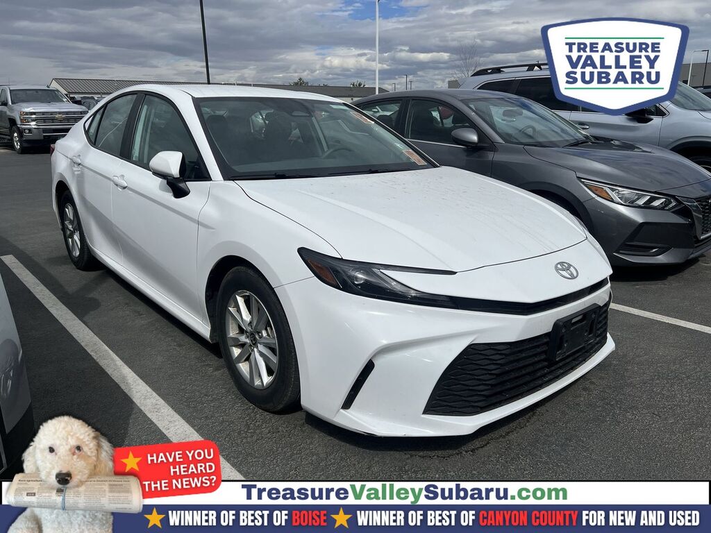 2025 Toyota Camry LE — photo 1 of 3