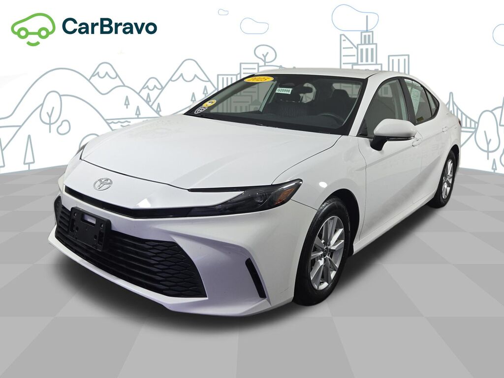 2025 Toyota Camry LE — photo 1 of 7