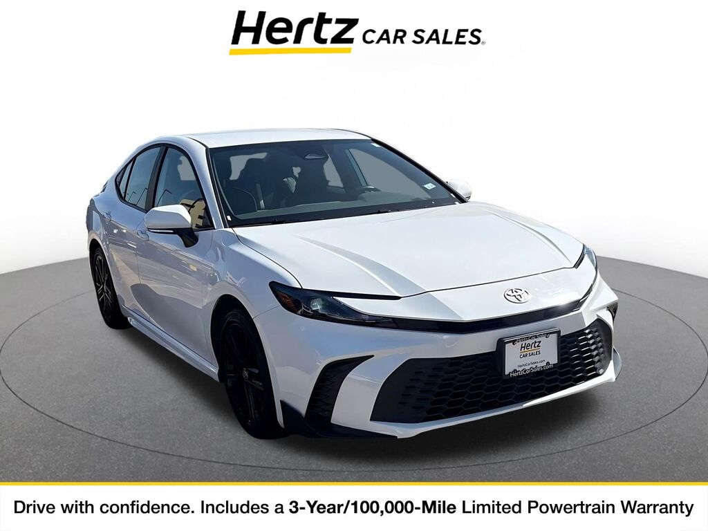 2026 Toyota Camry LE — photo 1 of 11