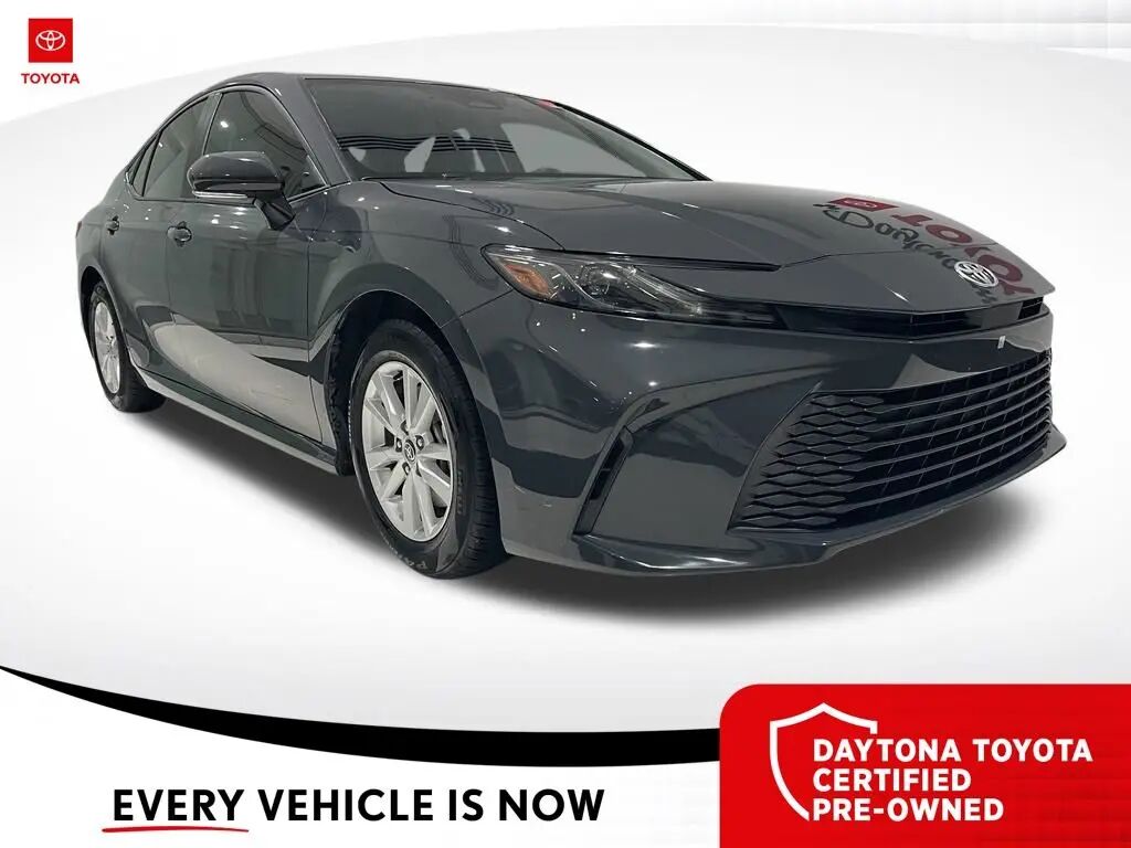 2025 Toyota Camry LE — photo 1 of 13