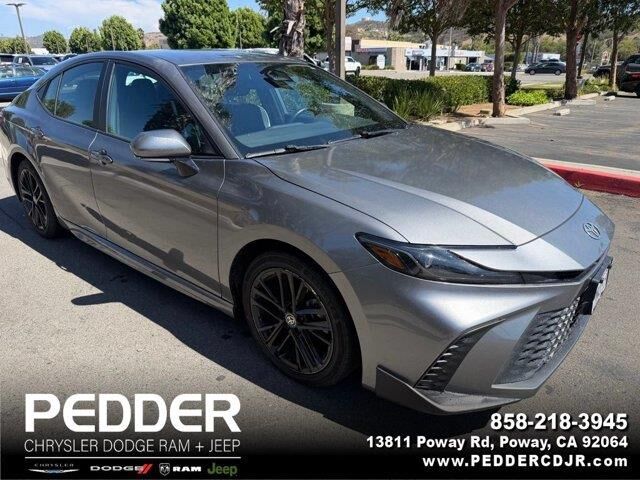 2025 Toyota Camry SE