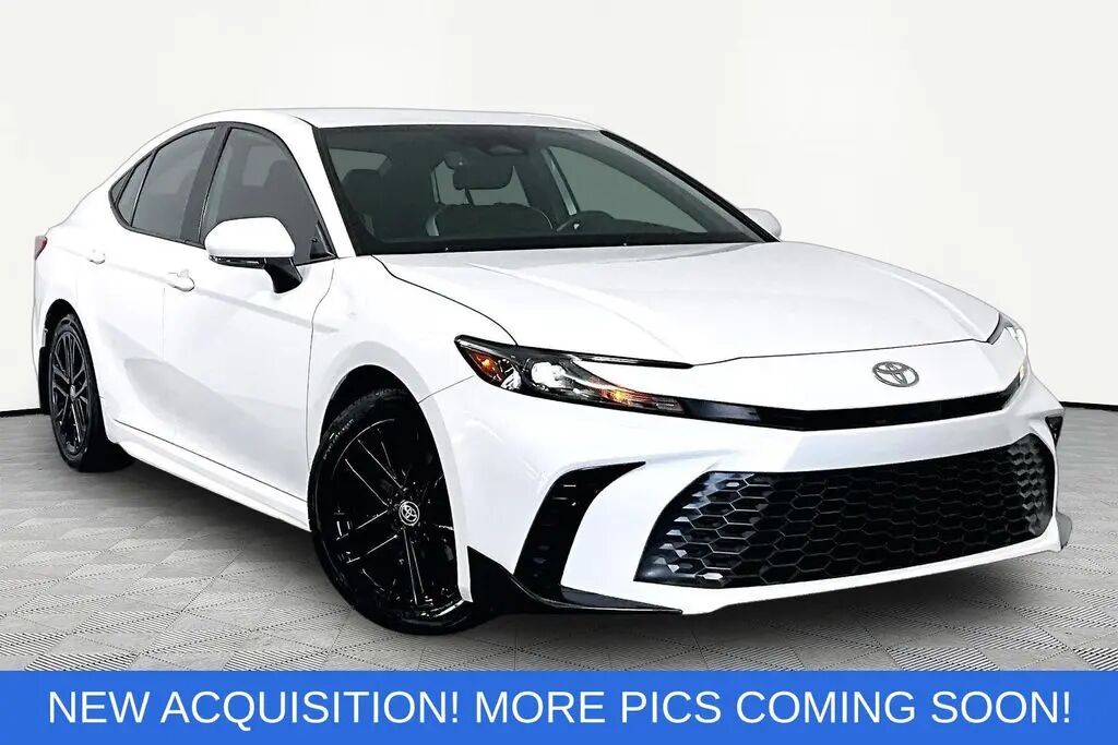 2025 Toyota Camry SE