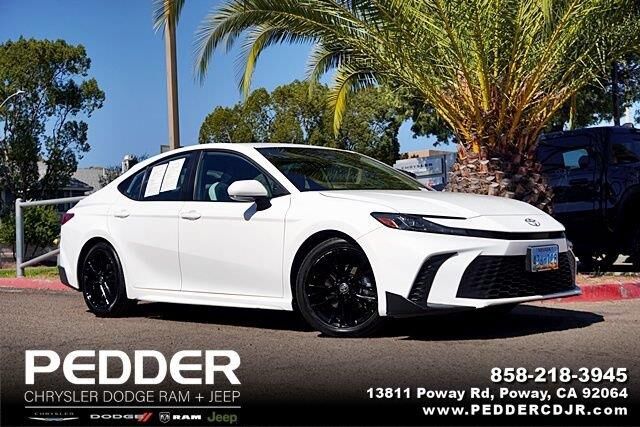 2025 Toyota Camry SE