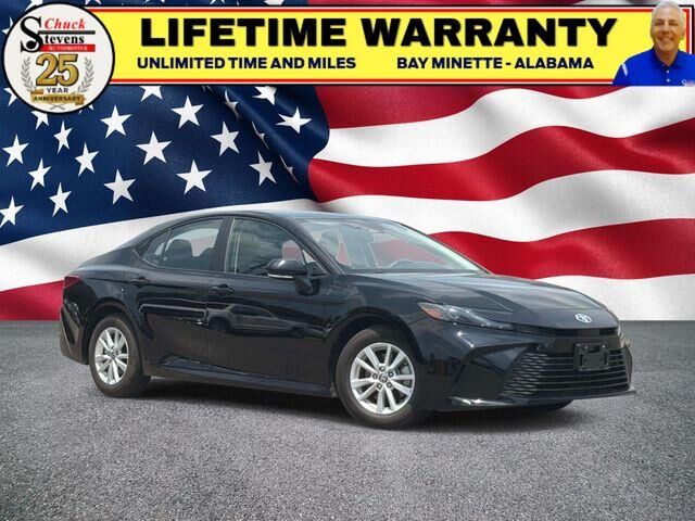 2025 Toyota Camry LE — photo 1 of 9