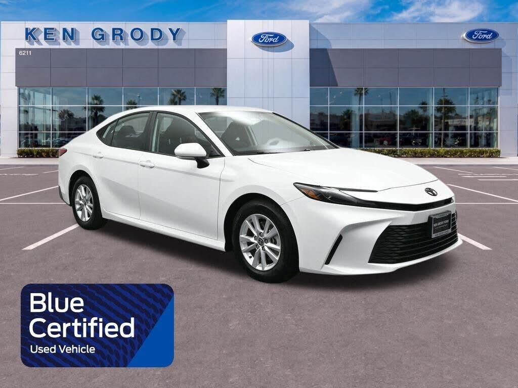 2025 Toyota Camry LE
