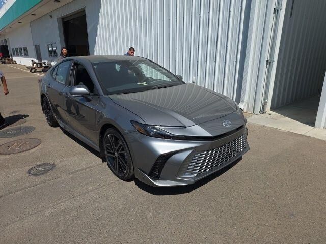 2026 Toyota Camry SE — photo 1 of 13