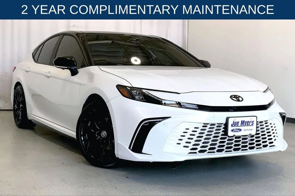 2026 Toyota Camry SE — photo 1 of 1