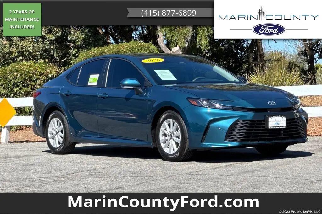 2026 Toyota Camry SE — photo 1 of 13