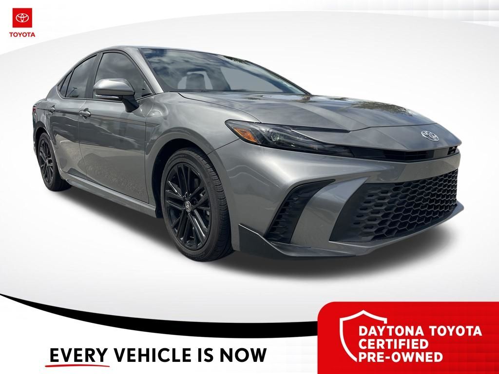 2026 Toyota Camry SE — photo 1 of 12