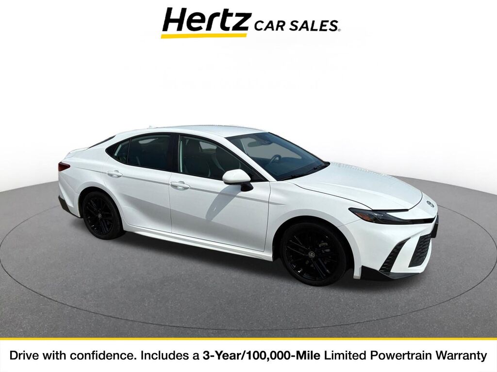 2026 Toyota Camry LE — photo 1 of 11