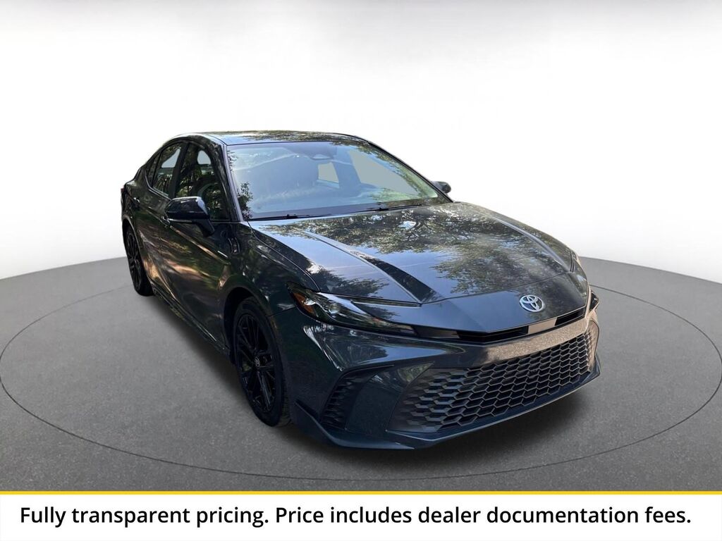 2026 Toyota Camry SE — photo 1 of 1