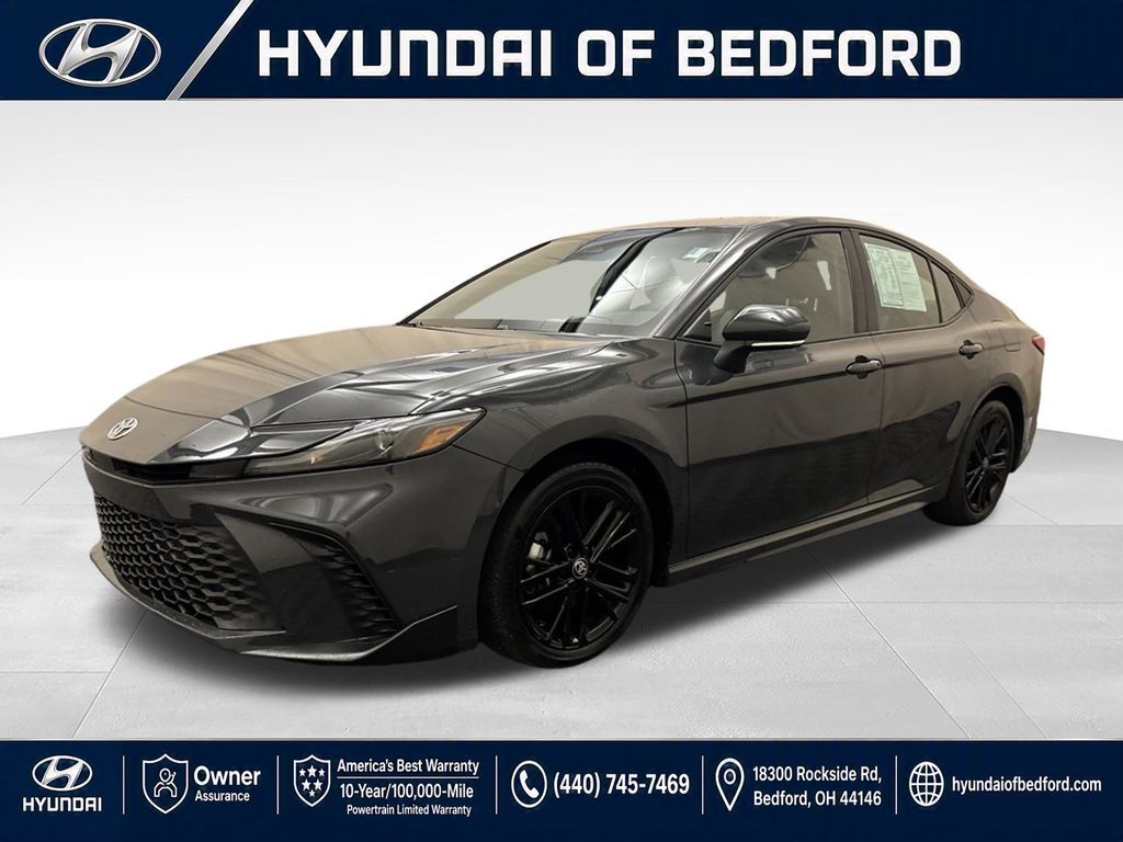2026 Toyota Camry SE — photo 1 of 11