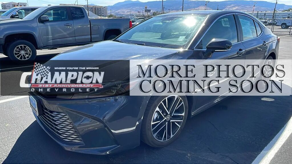 2026 Toyota Camry SE — photo 1 of 3