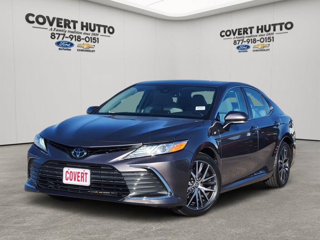 2024 Toyota Camry XLE — photo 1 of 1