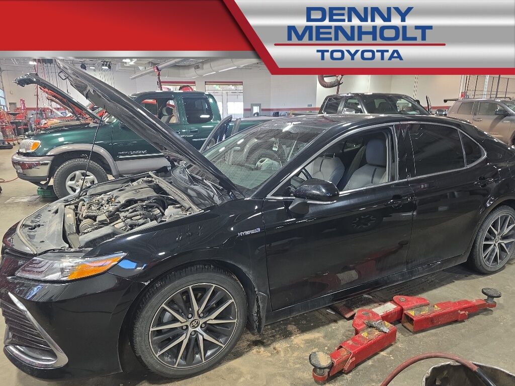 2021 Toyota Camry — photo 1 of 2
