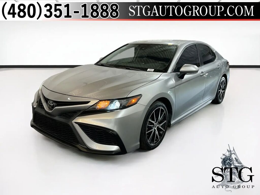 2023 Toyota Camry SE — photo 1 of 13
