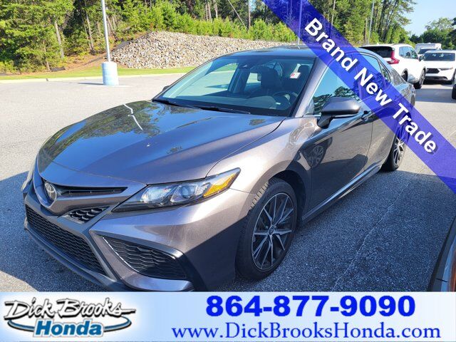 2024 Toyota Camry SE Auto