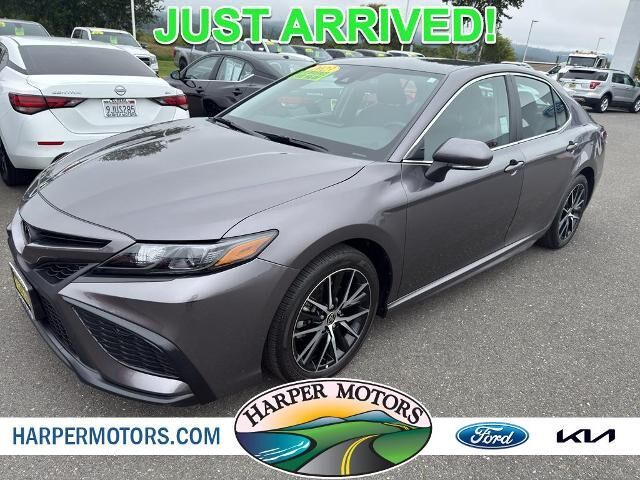 2023 Toyota Camry SE