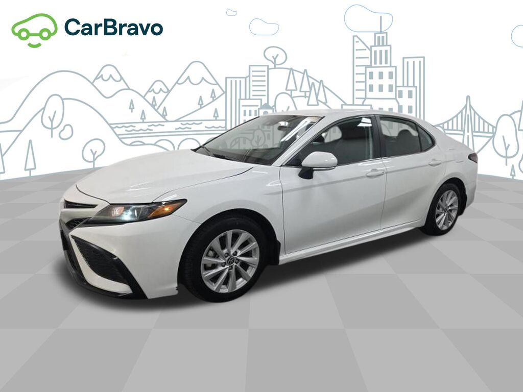 2024 Toyota Camry SE — photo 1 of 6