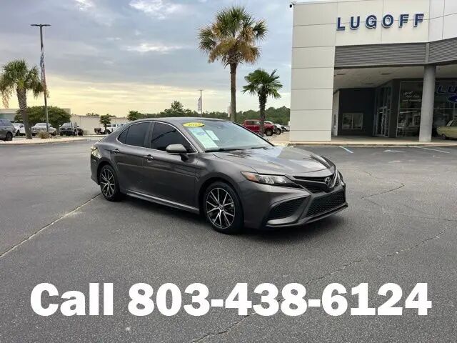 2022 Toyota Camry SE