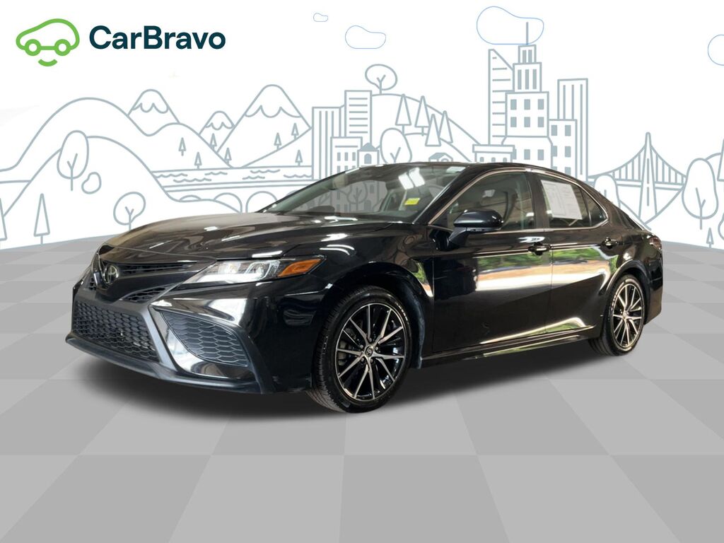 2024 Toyota Camry SE — photo 1 of 6