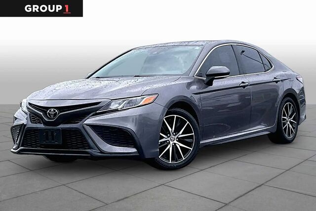 2022 Toyota Camry SE