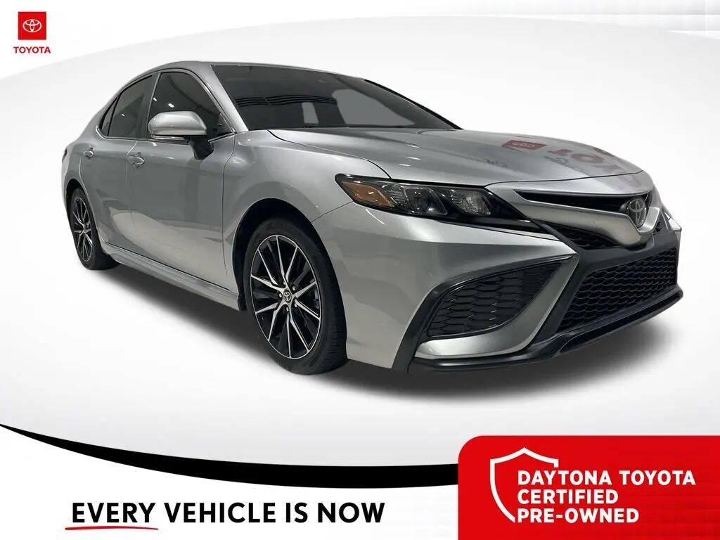 2023 Toyota Camry SE — photo 1 of 10