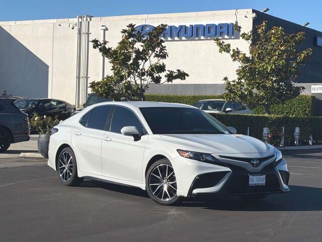 2022 Toyota Camry SE