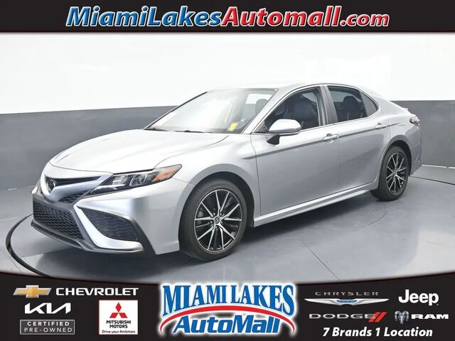 2022 Toyota Camry SE