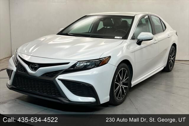 2021 Toyota Camry SE — photo 1 of 13