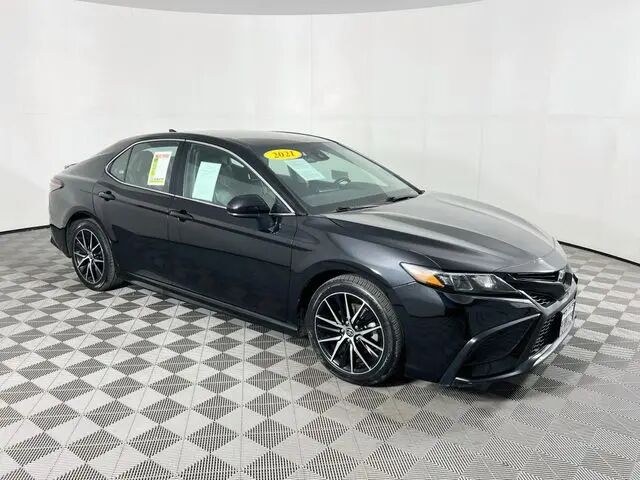 2021 Toyota Camry SE — photo 1 of 13