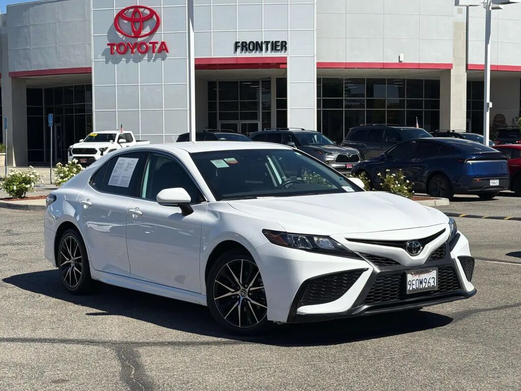 2023 Toyota Camry SE
