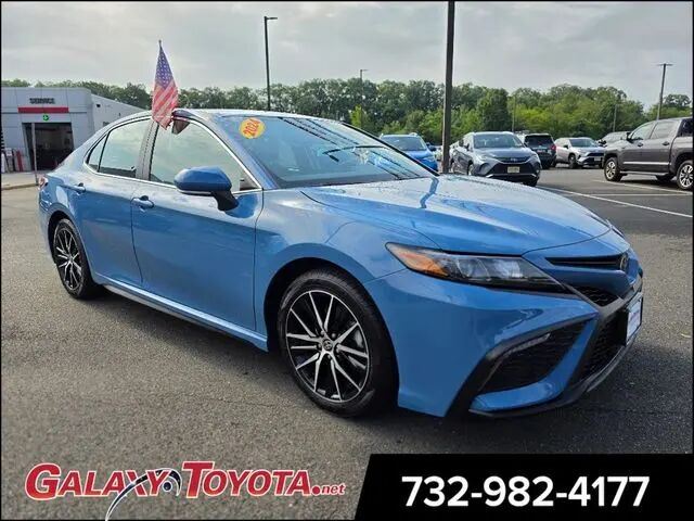 2024 Toyota Camry SE