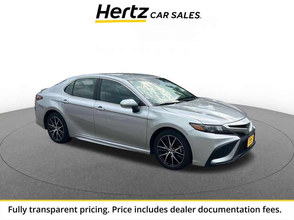 2024 Toyota Camry SE — photo 1 of 1