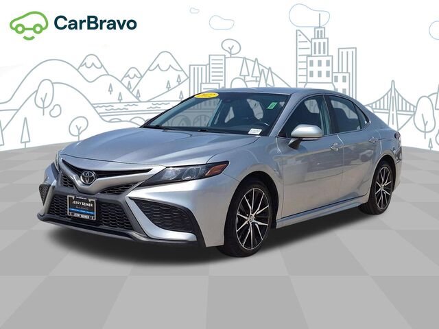 2022 Toyota Camry SE