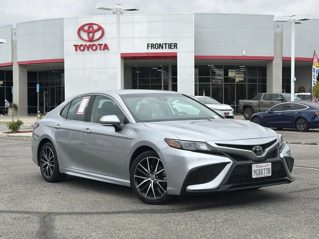 2023 Toyota Camry SE