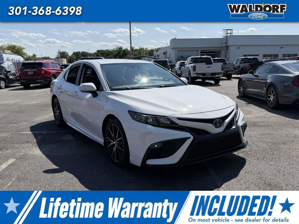 2024 Toyota Camry SE