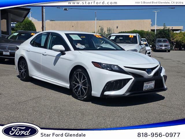 2022 Toyota Camry Hybrid SE
