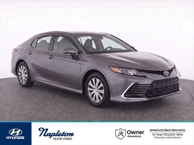2023 Toyota Camry Hybrid LE — photo 1 of 13