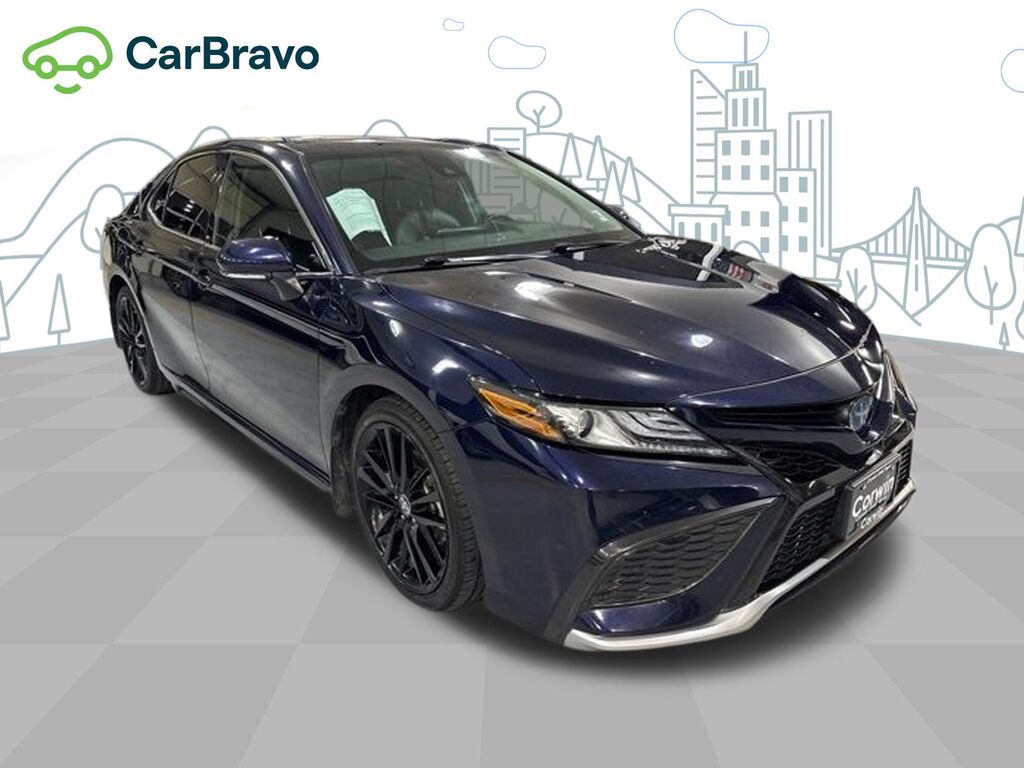 2022 Toyota Camry XSE Hybrid — photo 1 of 7