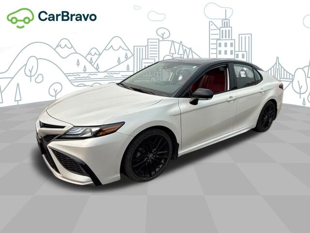 2022 Toyota Camry Hybrid XSE
