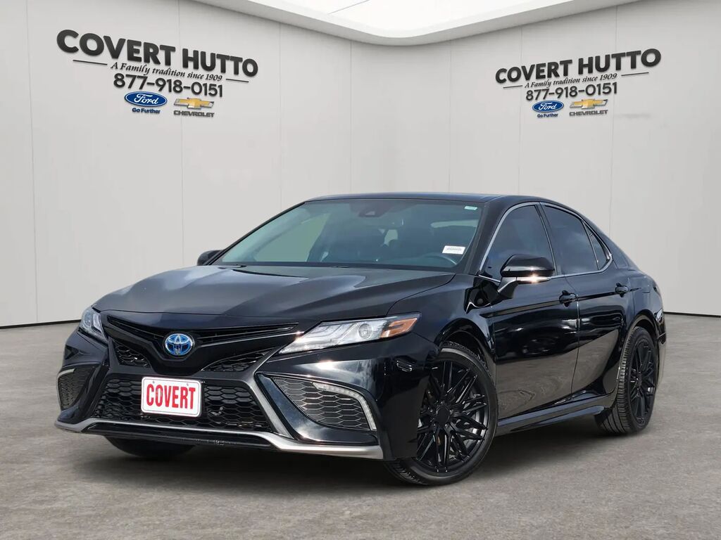 2024 Toyota Camry Hybrid XSE — photo 1 of 13