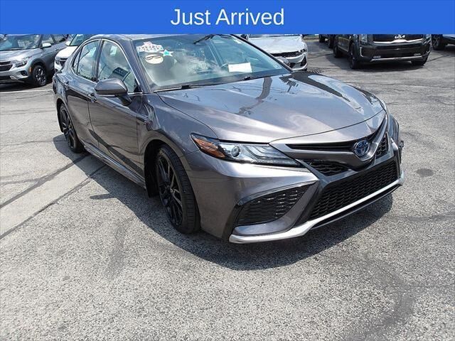 2023 Toyota Camry Hybrid XSE — photo 1 of 13