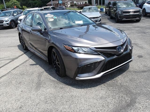 2023 Toyota Camry Hybrid XSE